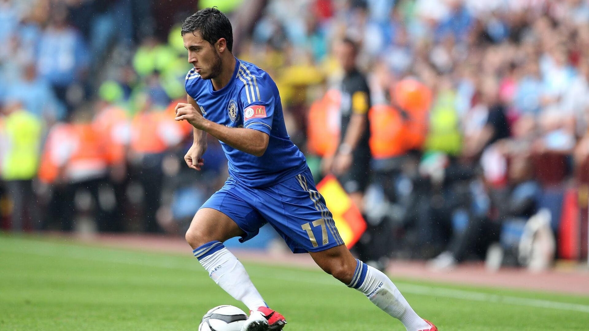 开云足球直播-最后一击的雷霆！萨内撕碎防线之夜，他让足球场上的时钟为胜利暂停